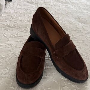 Vionic Dark Brown Suede Loafers Sz. 8.5